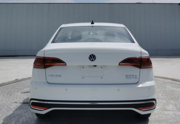 整車包圍換新 一汽-大眾新款寶來實車曝光