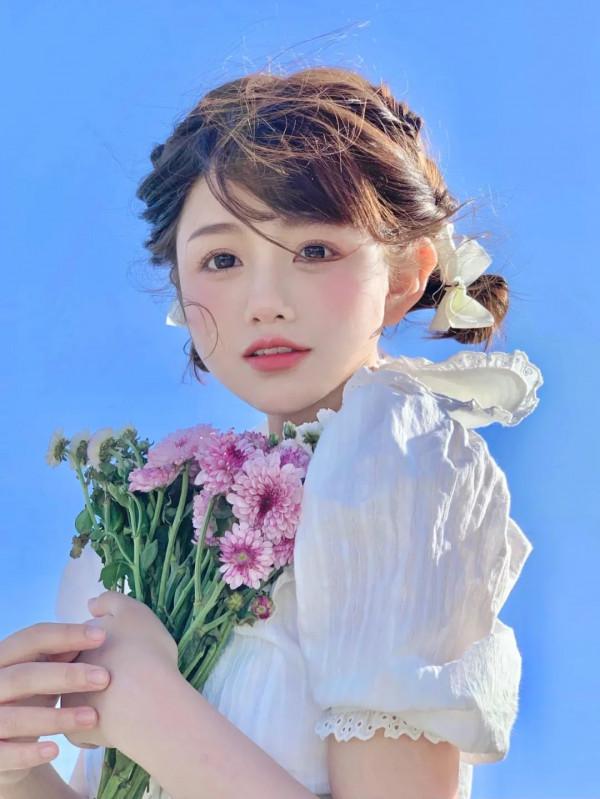 別再披頭散髮了!這幾款顯高吸睛的髮型,氣質又撩人 別再披頭散髮了!這幾款顯高吸睛的髮型,氣質又撩人