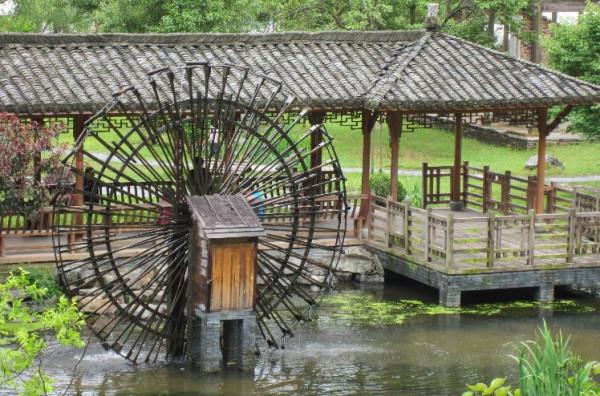 依山傍水的村落，神仙居所