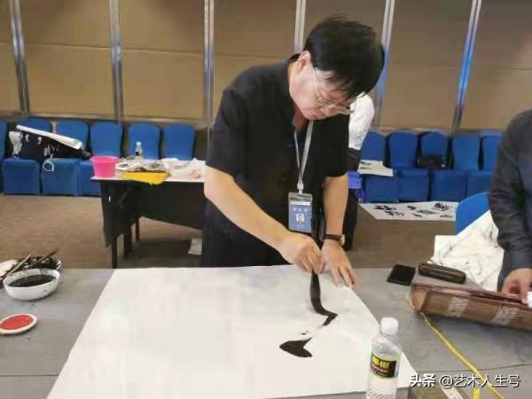 方晉平應邀出席2021博鰲中國傳統文化高峰論壇暨當代書畫展 方晉平應邀出席2021博鰲中國傳統文化高峰論壇暨當代書畫展