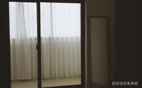 一個女生的東西可以少到什麼地步？