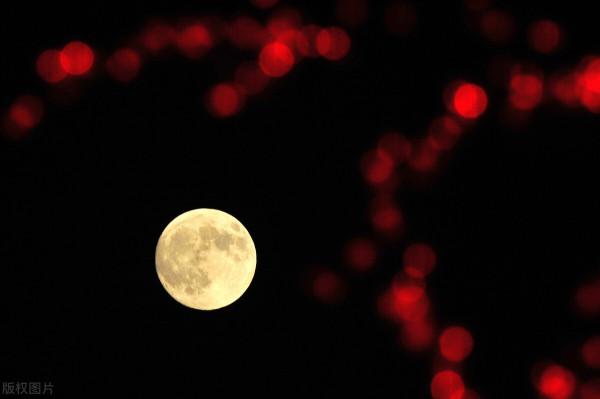 紅樓裡的吃喝:兩個人的中秋夜宴,一場人生的白雲蒼狗謠 紅樓裡的吃喝:兩個人的中秋夜宴,一場人生的白雲蒼狗謠