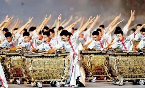 2004年雅典奧運會閉幕式結束後,張藝謀被罵得很慘 2004年雅典奧運會閉幕式結束後,張藝謀被罵得很慘