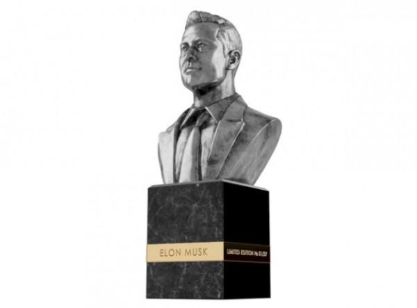 用料取自Model 3車身！馬斯克半身雕像上架引熱議，網友：太不像了