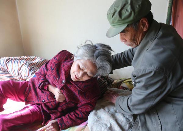 自古以來人們都追求長壽,但是我覺得老人還是不要活的太久 自古以來人們都追求長壽,但是我覺得老人還是不要活的太久