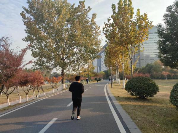 別人總是說我坐著跑,既難看又跑不快,要改嗎? 別人總是說我坐著跑,既難看又跑不快,要改嗎?