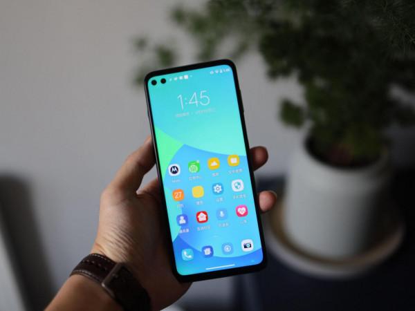 年底換機，這三款千元價位的手機就不要錯過了