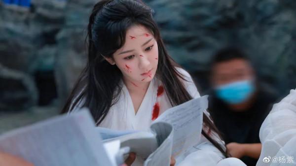 如果白衣美人可以拒絕電視劇濾鏡，那楊紫就能狠狠贏