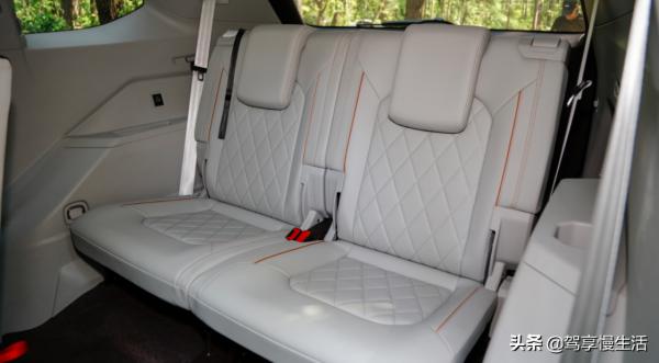 大家庭買車必看！30萬出頭挑選中大型SUV 攬境與探險者誰更適合？