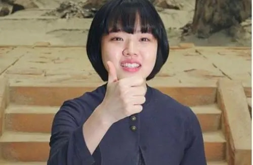 “天才童星”金香奇：3歲出道12歲就爆紅，被眾多前輩捧在手心裡