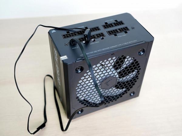 1.2m小桌子能放點啥?分享桌上好物,和一臺輕度RGB主機 1.2m小桌子能放點啥?分享桌上好物,和一臺輕度RGB主機