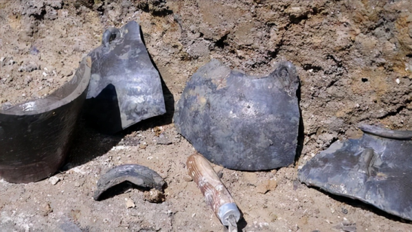 四川出土1700年前的古墓,墓中發現幾十只諸葛連弩,諸葛亮真聰明 四川出土1700年前的古墓,墓中發現幾十只諸葛連弩,諸葛亮真聰明