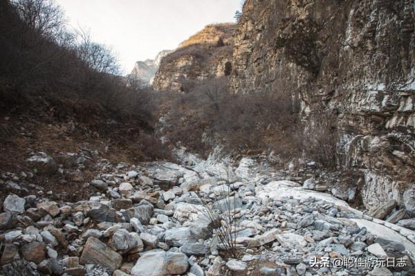 北京徒步登山：房山藥王谷環穿，三水步道泗馬溝段，灌木叢段太野