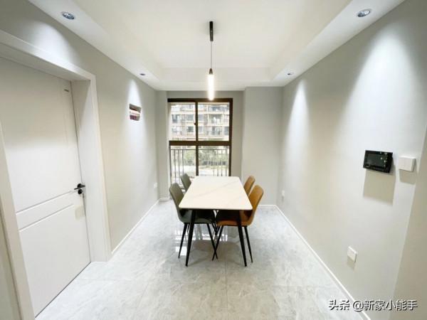 90後婚房，打掃乾淨準備要入住，刷網紅灰，效果很漂亮啊