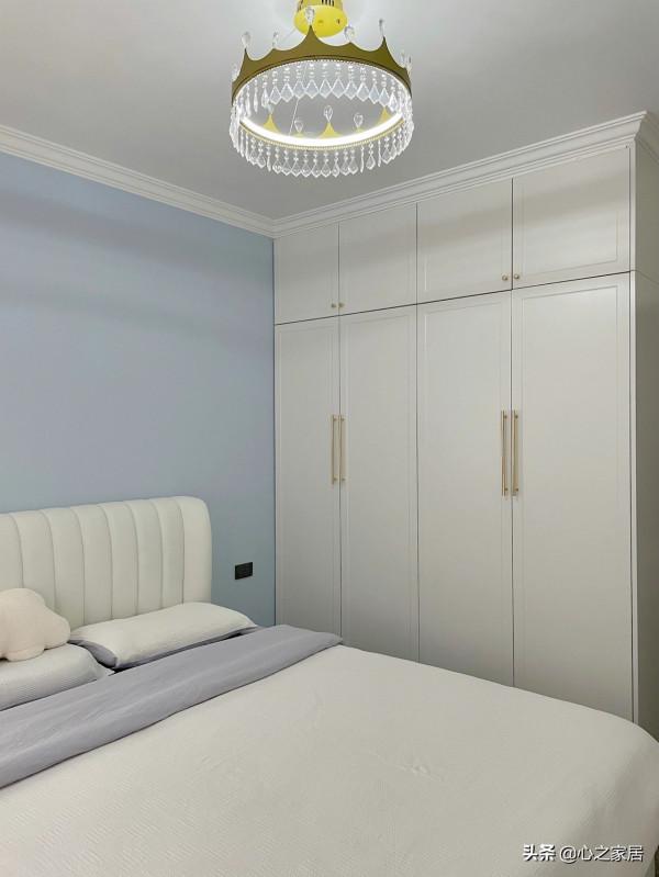 120㎡的家主衛改成衣帽間，客衛設計雙槽浴室櫃，滿足心願和使用