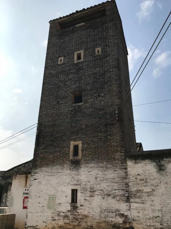 文旅中國0009:廣東省最大古梁家莊園,有炮樓碼頭為何人去樓空? 文旅中國0009:廣東省最大古梁家莊園,有炮樓碼頭為何人去樓空?