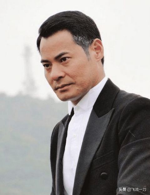 當過“警察”的4位明星,她還是隊裡的警花 當過“警察”的4位明星,她還是隊裡的警花