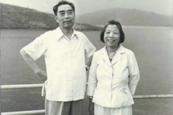 1956年,陳賡帶一少年來到中南海,鄧穎超:終於見到自己的孩子了 1956年,陳賡帶一少年來到中南海,鄧穎超:終於見到自己的孩子了