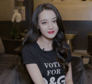 一做表情就幻滅的美女明星：迪麗熱巴顯油膩，baby活在靜態圖裡