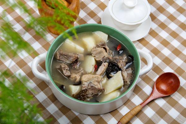 冬天喝湯能大補？醫生提醒：小心身體受不了