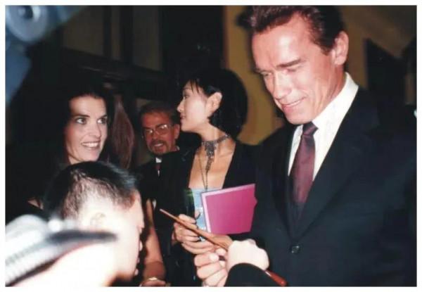 一場長達24年的謊言，“天才指揮家”舟舟是如何走上神壇的？