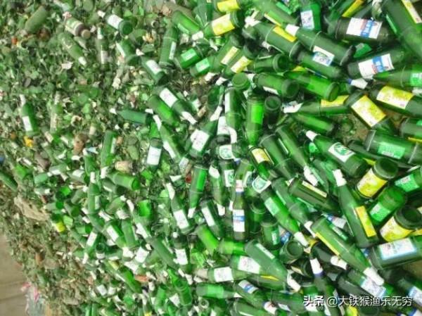 釣魚人瘋狂的“報復”從此電魚者不敢下河，可此法真的對嗎？