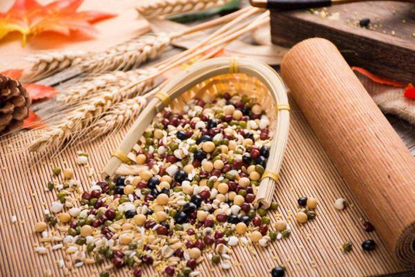 醫學雜誌最新研究：主食吃太少會減壽4年，究竟吃多少主食最好？