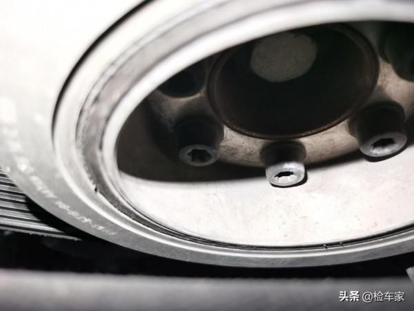 七年前的百萬級頂配捷豹XJ如今只要27萬?檢測後買家揚言砸店 七年前的百萬級頂配捷豹XJ如今只要27萬?檢測後買家揚言砸店