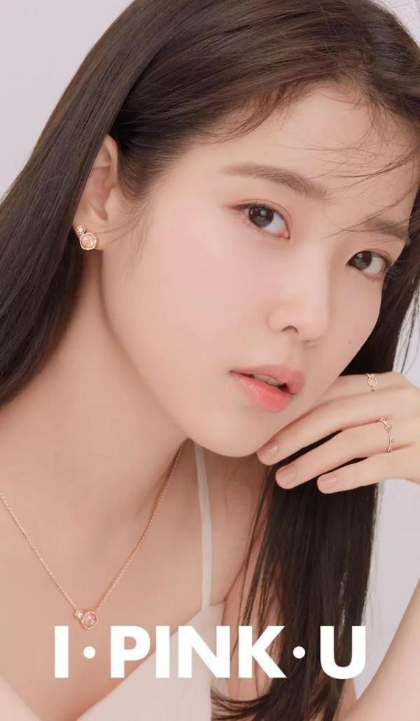 人間小富婆IU李知恩，華麗蛻變的故事