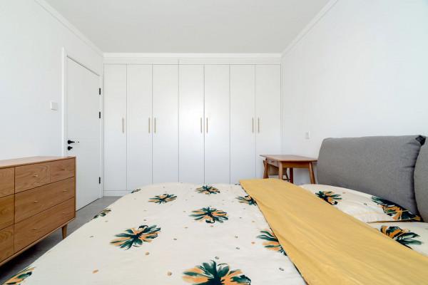 長春百合裝飾怎麼樣 原木風和愛馬仕橙搭配的簡約風住宅 簡潔且溫馨