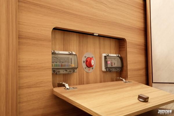 月薪7000就能買的拖掛房車！實拍卓美亞T420Z拖掛房車