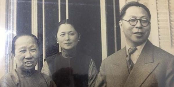 1952年，吳國楨參加蔣介石壽宴，返程發現車子被蔣做手腳