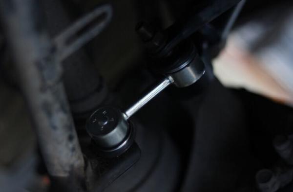 老車翻新:修復2005年凌志LS430,V8自吸大排量,一代神話再復活 老車翻新:修復2005年凌志LS430,V8自吸大排量,一代神話再復活