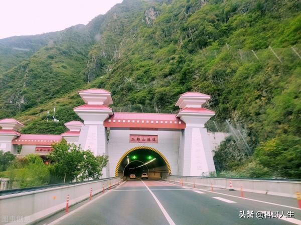川藏317國道進藏,這四座大山已經被打通 川藏317國道進藏,這四座大山已經被打通