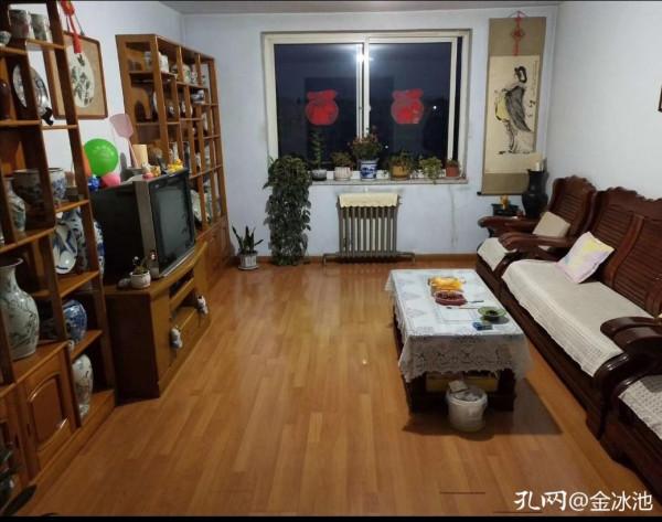 我積三十年之功，換得滿屋顏如玉，每天坐擁書城，僻靜清幽