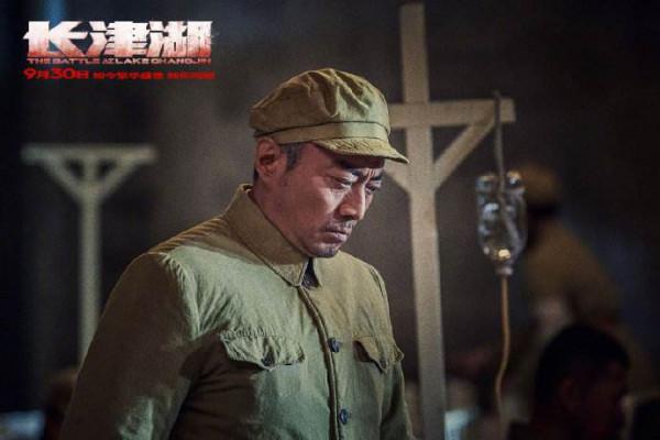 《長津湖》中這個情節，曾令編劇糾結不已，最終成就了熱血的一幕