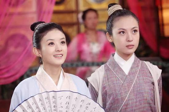 戲點鴛鴦錯點鴛鴦是趙麗穎很早期的作品,在裡面穎寶也是古靈精怪 戲點鴛鴦錯點鴛鴦是趙麗穎很早期的作品,在裡面穎寶也是古靈精怪