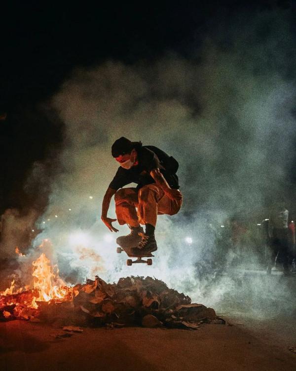 此時更適合聊聊，Virgil 為非洲滑板做的一件「小事」