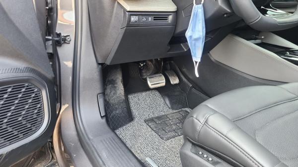 共創凡爾賽C5X，共享我的小改造——擱腳踏板外移