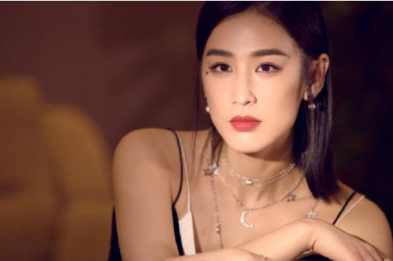 10位嫁入豪門的女星,各有各的結局,有的離婚有的被老公寵上天 10位嫁入豪門的女星,各有各的結局,有的離婚有的被老公寵上天