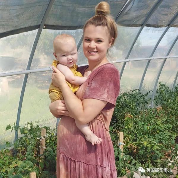 12年生12個娃！他們想成為電影裡的大家庭，每天生活太熱鬧了