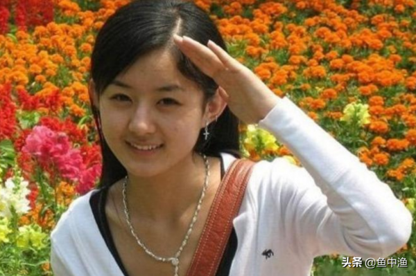 “清純小花”趙麗穎的心酸上位史,和她生命中3個因戲生情的男人 “清純小花”趙麗穎的心酸上位史,和她生命中3個因戲生情的男人