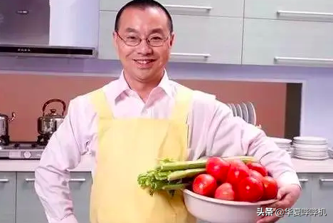 因一張報紙狂賺50萬,被傳惹怒央視遭驅逐,劉儀偉經歷了什麼? 因一張報紙狂賺50萬,被傳惹怒央視遭驅逐,劉儀偉經歷了什麼?