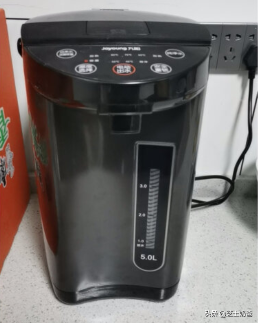 電熱水瓶和即熱式飲水機哪個好？電熱水瓶什麼牌子好？