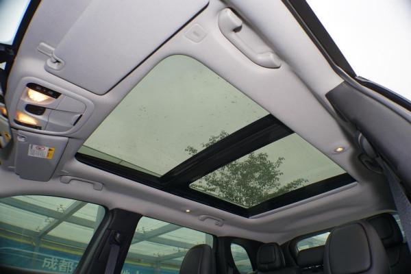 配2.0T+9AT 動力,還帶四驅,越野家用兩不誤,解析Jeep自由光 配2.0T+9AT 動力,還帶四驅,越野家用兩不誤,解析Jeep自由光