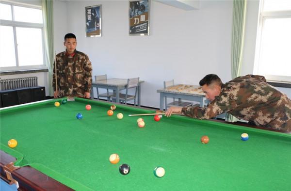 “迷彩式”週末軍營