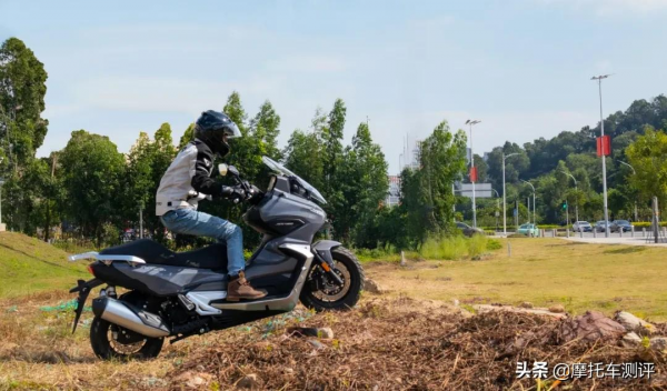 多少沾點泥土氣息，大陽ADV350評測