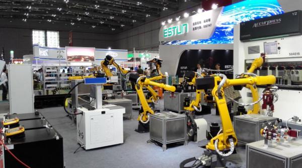 打破日、德壟斷,國產機器人躋身全球前十,9個月吸金7.4億元 打破日、德壟斷,國產機器人躋身全球前十,9個月吸金7.4億元