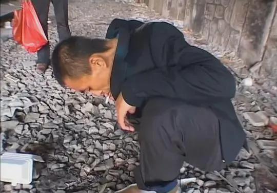 毒品有多恐怖?記者深入跟蹤廣州癮君子3年,真實記錄其悲慘生活 毒品有多恐怖?記者深入跟蹤廣州癮君子3年,真實記錄其悲慘生活