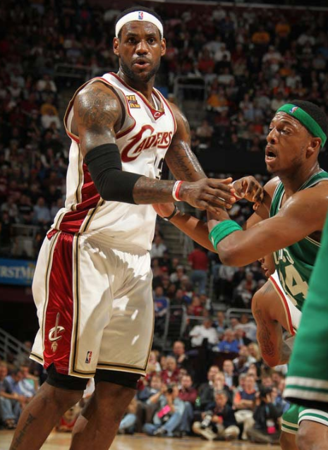 為什麼皮爾斯喜歡到處黑詹姆斯?看了他們69次交手的資料,你就懂 為什麼皮爾斯喜歡到處黑詹姆斯?看了他們69次交手的資料,你就懂